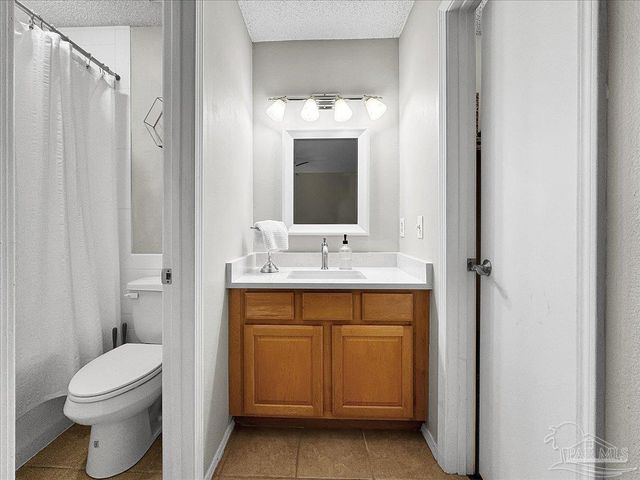 5001 Grande Dr 823, Pensacola, FL 32504