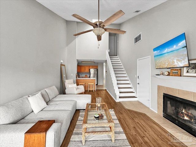 5001 Grande Dr 823, Pensacola, FL 32504