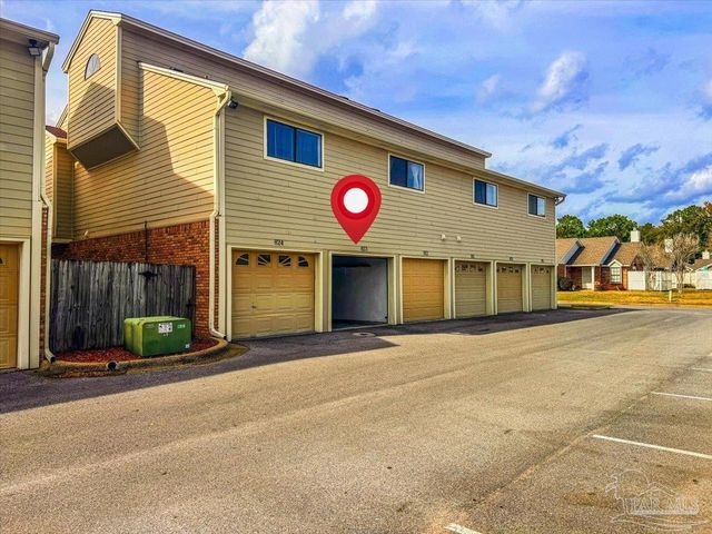 5001 Grande Dr 823, Pensacola, FL 32504