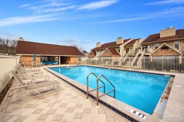 5001 Grande Dr 823, Pensacola, FL 32504