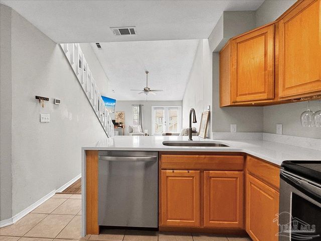 5001 Grande Dr 823, Pensacola, FL 32504