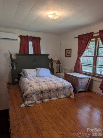6712 Globe Road, Lenoir, NC 28645