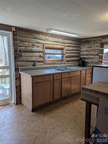 6712 Globe Road, Lenoir, NC 28645