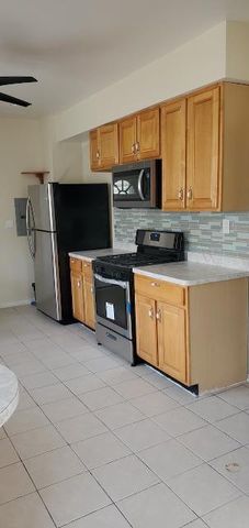 2567 S Emerald Avenue, Chicago, IL 60616