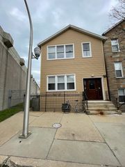 2567 S Emerald Avenue, Chicago, IL 60616