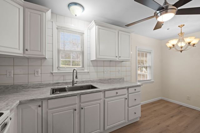 2837 Brunswick Dr, Nashville, TN 37207