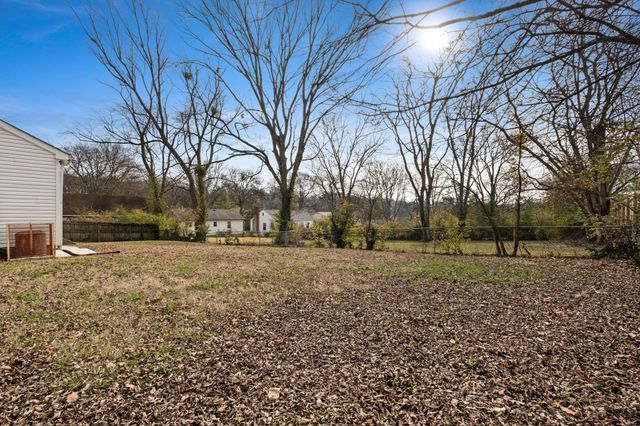 2837 Brunswick Dr, Nashville, TN 37207