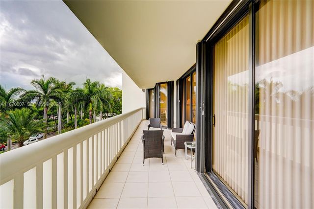 2000 Island Boulevard 408, Aventura, FL 33160