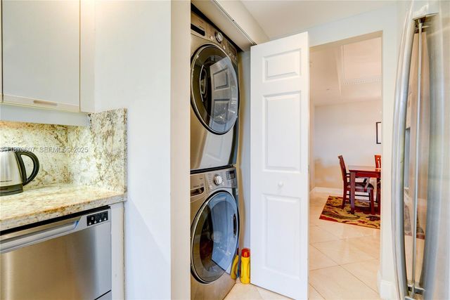 2000 Island Boulevard 408, Aventura, FL 33160