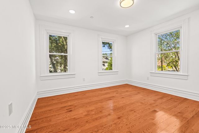 73 3rd Avenue, Atlantic Highlands, NJ 07716