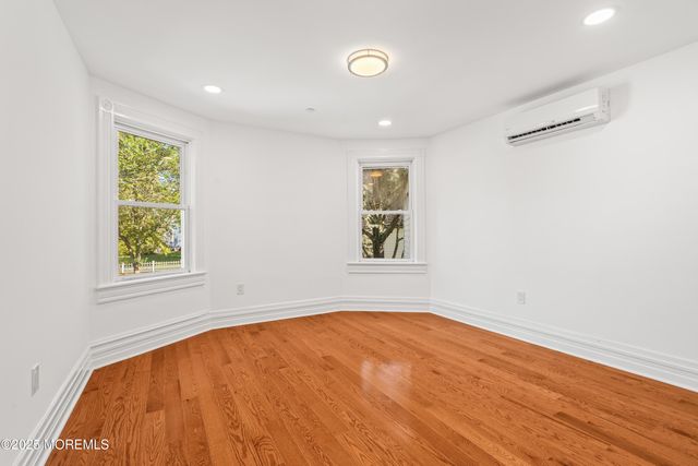 73 3rd Avenue, Atlantic Highlands, NJ 07716