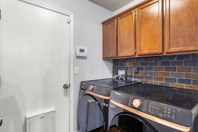 431 River Oaks Dr, Yuba City, CA 95991