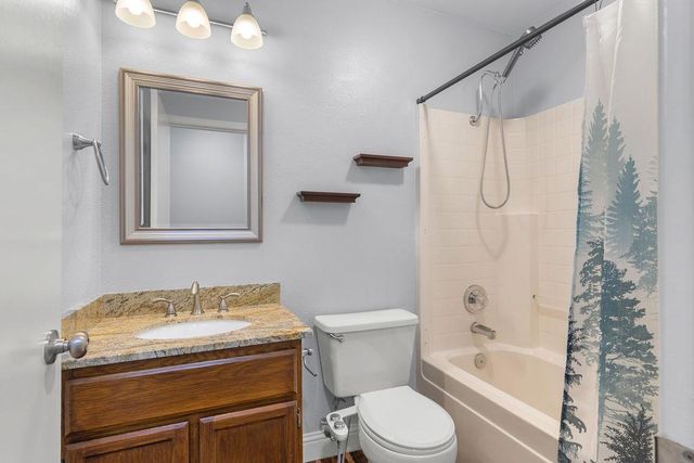 431 River Oaks Dr, Yuba City, CA 95991