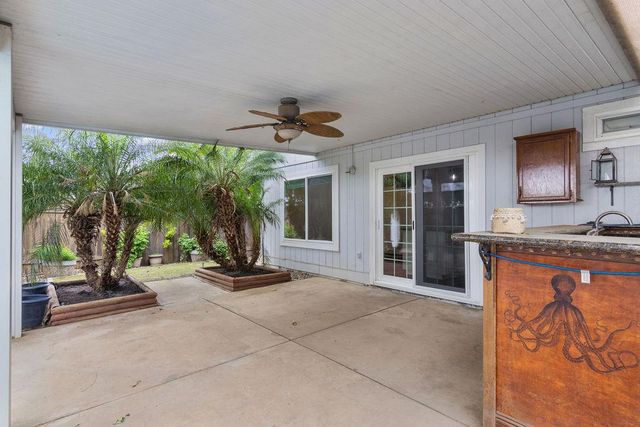 431 River Oaks Dr, Yuba City, CA 95991