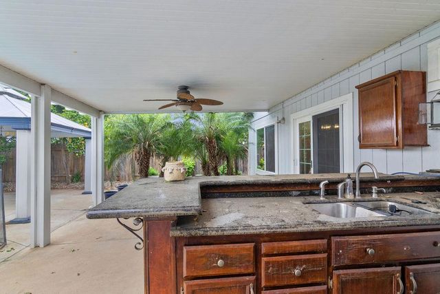 431 River Oaks Dr, Yuba City, CA 95991