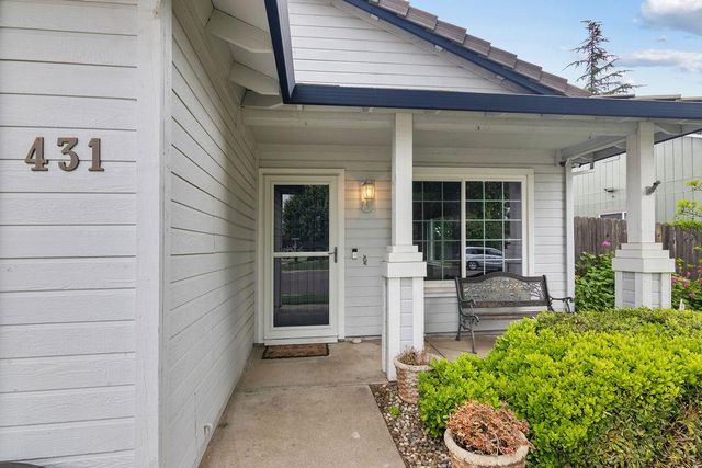 431 River Oaks Dr, Yuba City, CA 95991