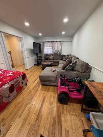 30 Elissa Lane, Yonkers, NY 10710