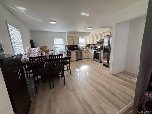 30 Elissa Lane, Yonkers, NY 10710