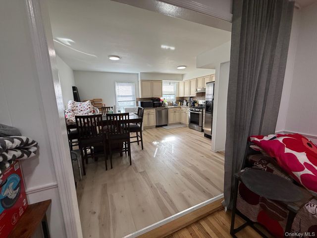 30 Elissa Lane, Yonkers, NY 10710