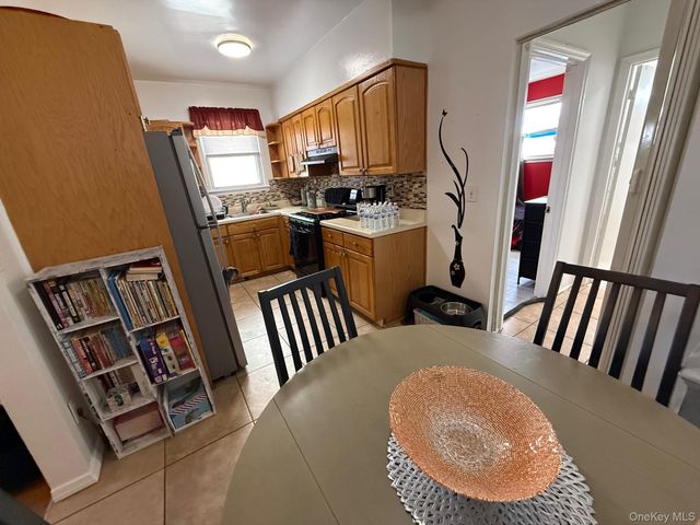 30 Elissa Lane, Yonkers, NY 10710