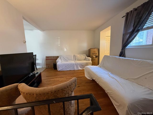 30 Elissa Lane, Yonkers, NY 10710