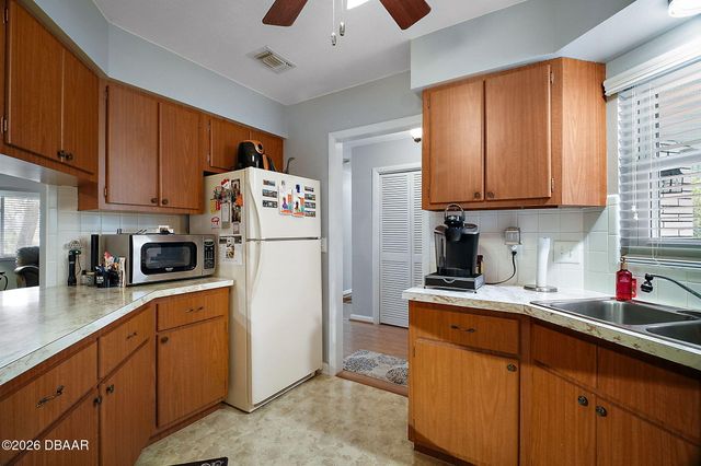 803 N Shore Drive, Leesburg, FL 34748