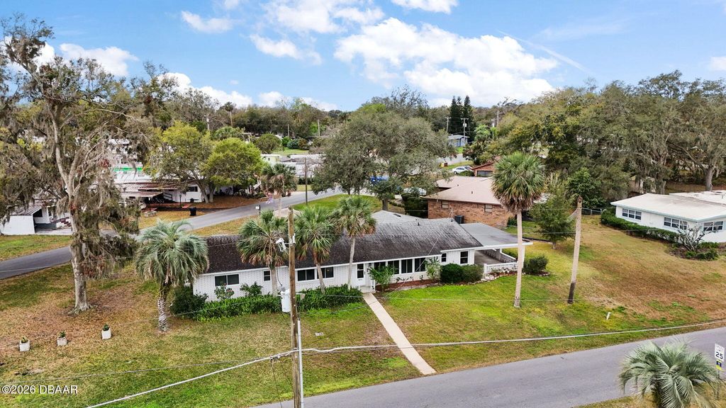 803 N Shore Drive, Leesburg, FL 34748