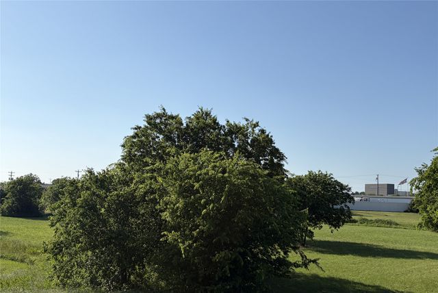 209 Broken Arrow, Krum, TX 76249