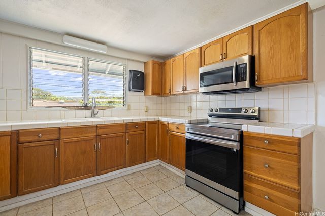 47-508 Kinana Way, Kaneohe, HI 96744