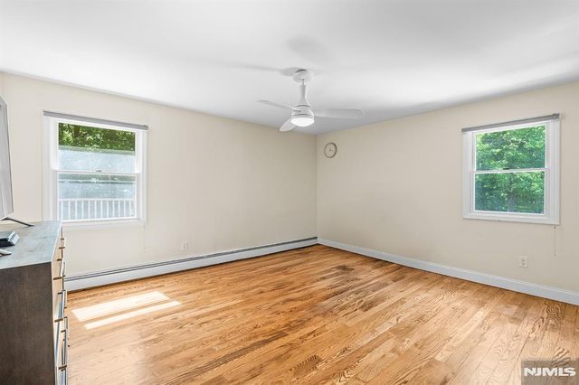 21 Kennedy Circle, Closter, NJ 07624