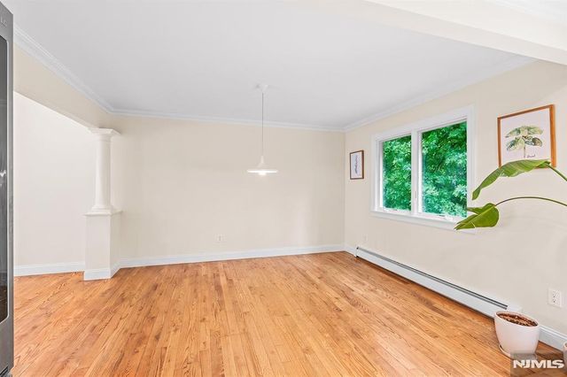 21 Kennedy Circle, Closter, NJ 07624