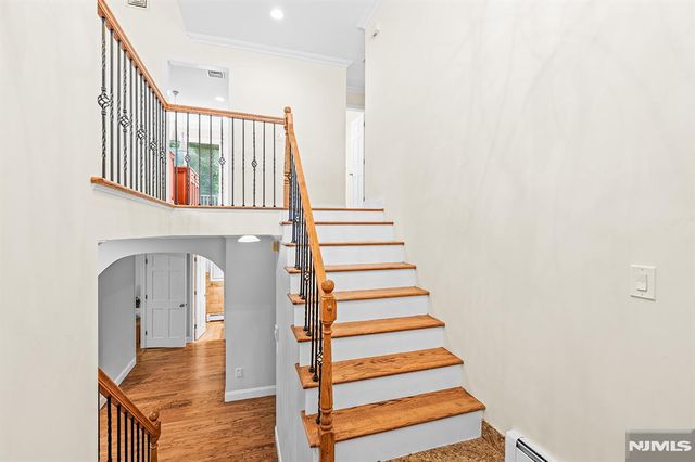 21 Kennedy Circle, Closter, NJ 07624