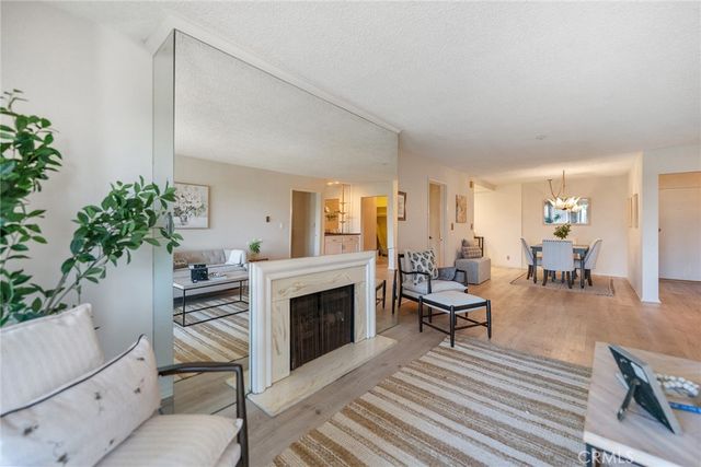 102 Scholz 234, Newport Beach, CA 92663