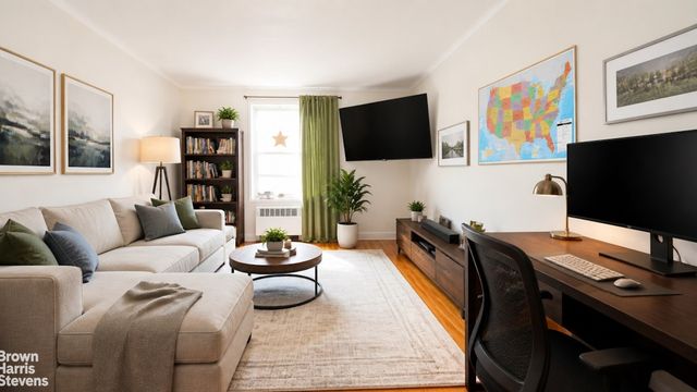 6441 Saunders St Apt 604, New York City, NY 11374