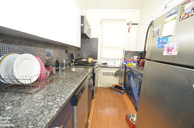 6441 Saunders St Apt 604, New York City, NY 11374