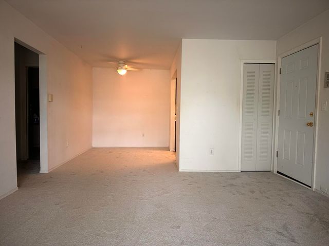 4921 N Crooks Road N-10, Royal Oak City, MI 48073