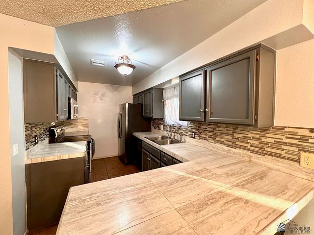 4233 W 21 Pl, Yuma, AZ 85364