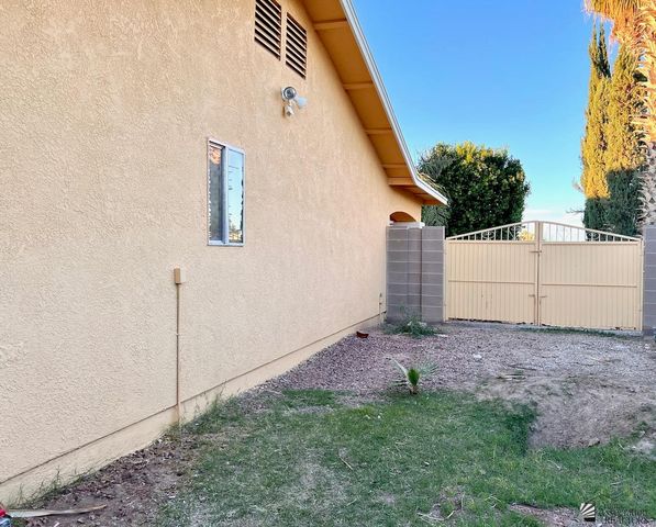 4233 W 21 Pl, Yuma, AZ 85364