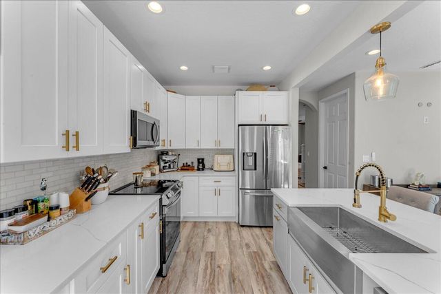 128 Lake Monterey Circle, Boynton Beach, FL 33426