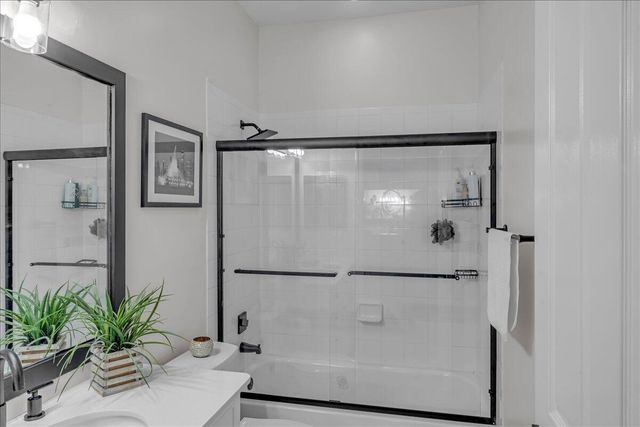 128 Lake Monterey Circle, Boynton Beach, FL 33426