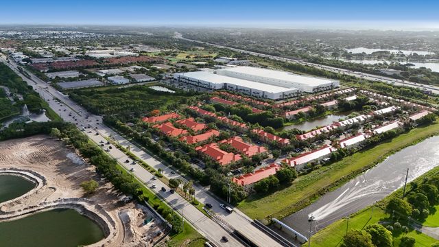 128 Lake Monterey Circle, Boynton Beach, FL 33426