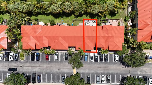 128 Lake Monterey Circle, Boynton Beach, FL 33426