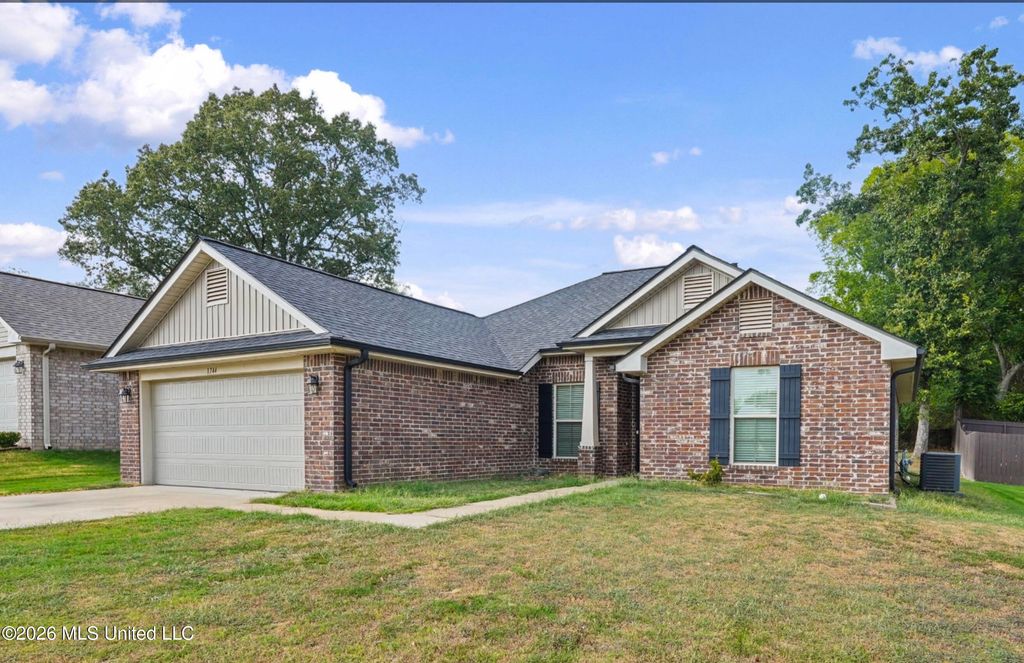 1744 Grayce Drive, Southaven, MS 38671 — exterior