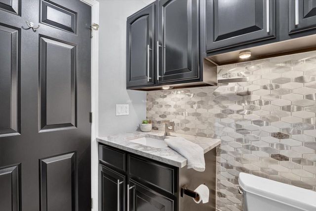 5542 E L T Townline Road, Beloit, WI 53511