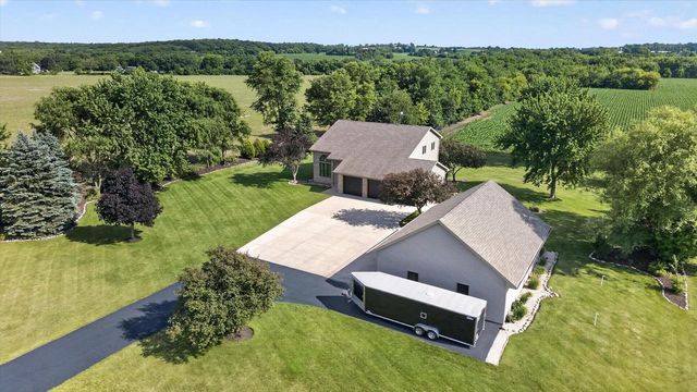 5542 E L T Townline Road, Beloit, WI 53511