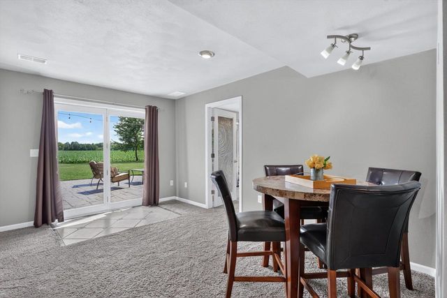 5542 E L T Townline Road, Beloit, WI 53511
