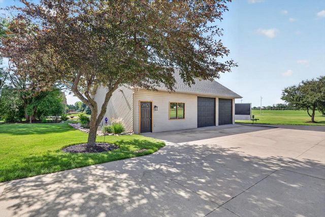 5542 E L T Townline Road, Beloit, WI 53511