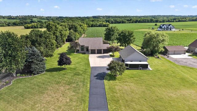 5542 E L T Townline Road, Beloit, WI 53511