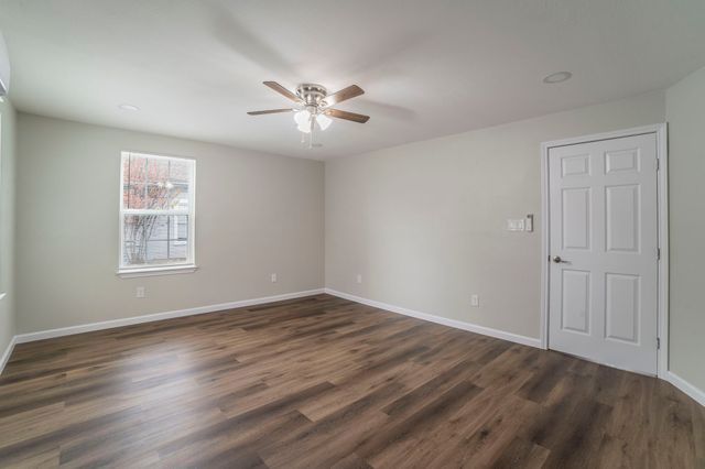 4901 Curzon Avenue 105, Fort Worth, TX 76107