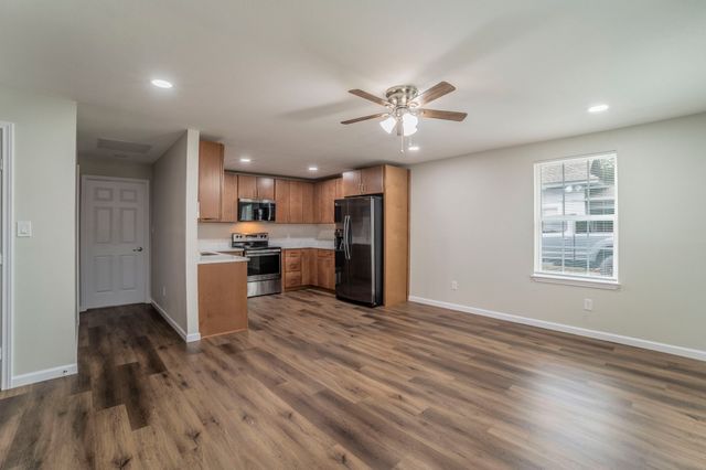 4901 Curzon Avenue 105, Fort Worth, TX 76107